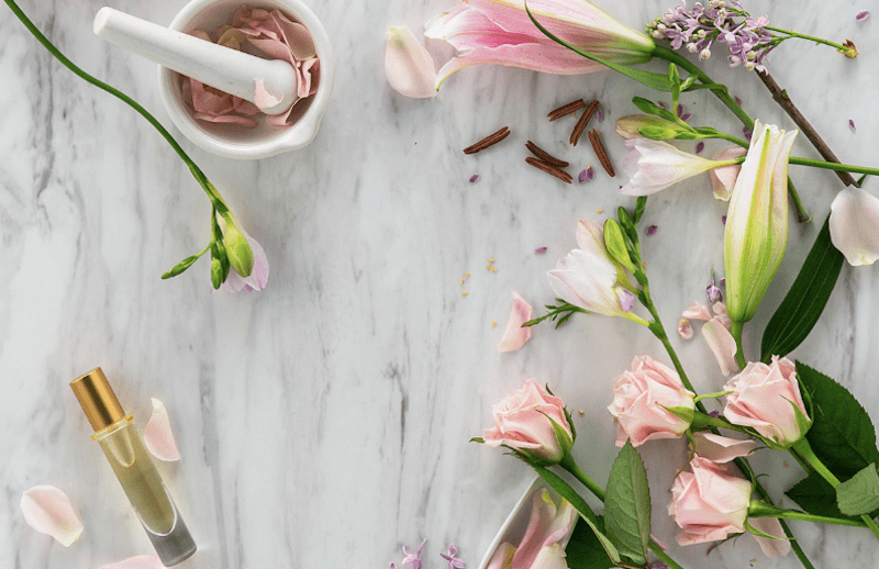 香りが続くオイル香水専門店「パフュームオイルファクトリー」おすすめ