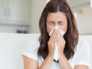 蓄膿症が口臭の原因になるの！？喉や鼻から臭う蓄膿症の症状やニオイの特徴、改善方法を徹底解説
