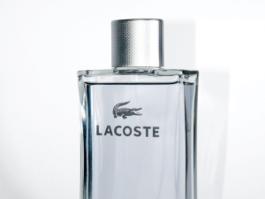 ラコステの人気香水9選！香りや店舗情報についてご紹介！
