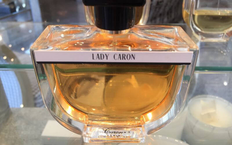 LADY CARON（レディ・キャロン）