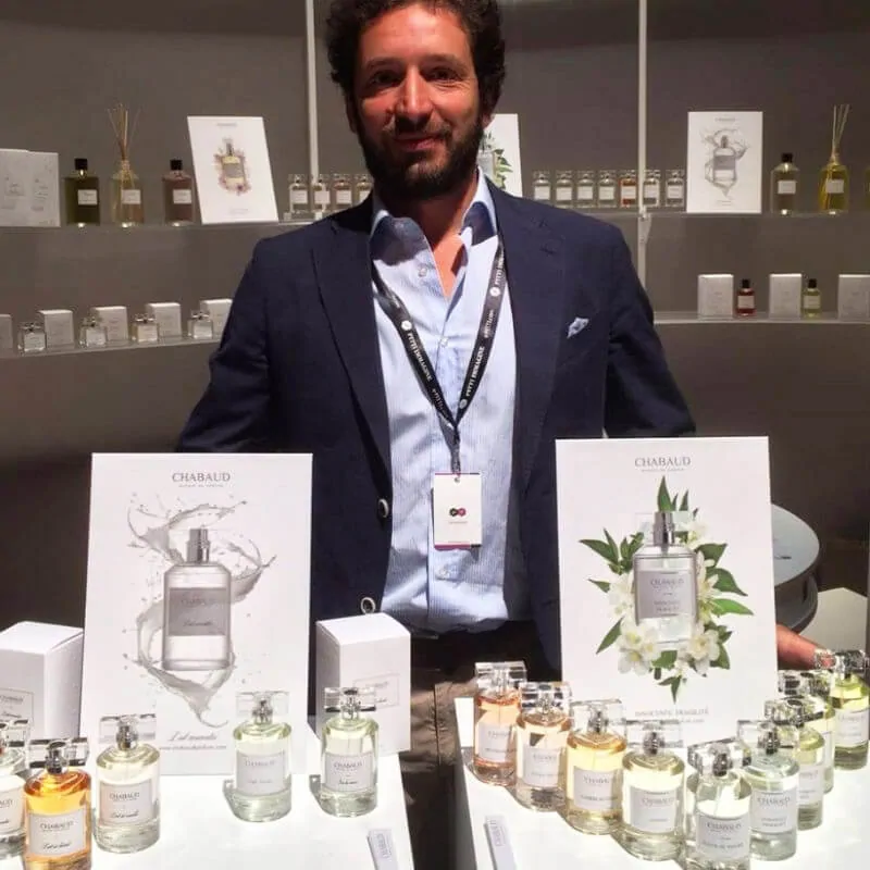 愛されレディの香り♡抱きしめたくなる魅惑的なグルマン系フレグランス